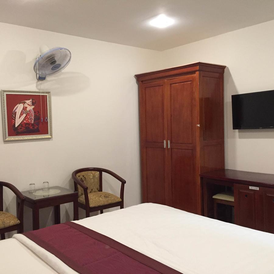 Huy Hoang 1 Hotel Ho Chi Minh City Exterior photo